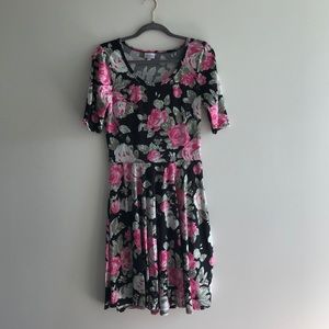 🦄🚨LuLaRoe Nicole dress, medium 🚨🦄